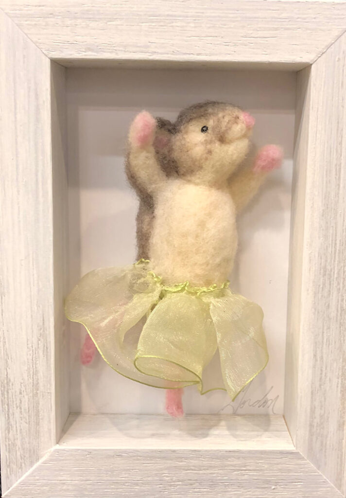 Ballerina Mouse — needlefelted wool