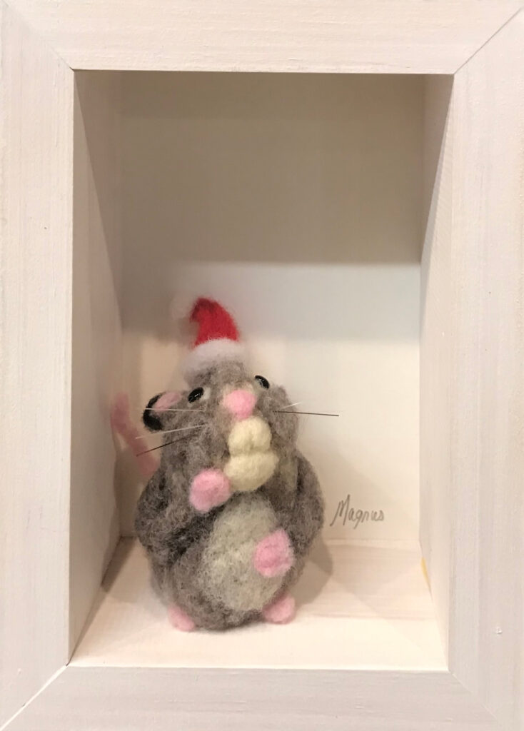 Elf Mouse (red hat) — needlefelted wool